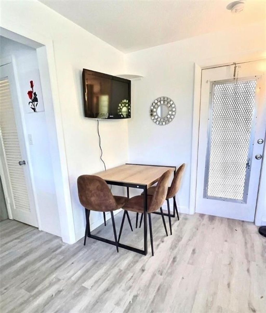 Photo of 4213 NE 21st Avenue #3B, Fort Lauderdale, FL 33308 (MLS # F10546203)