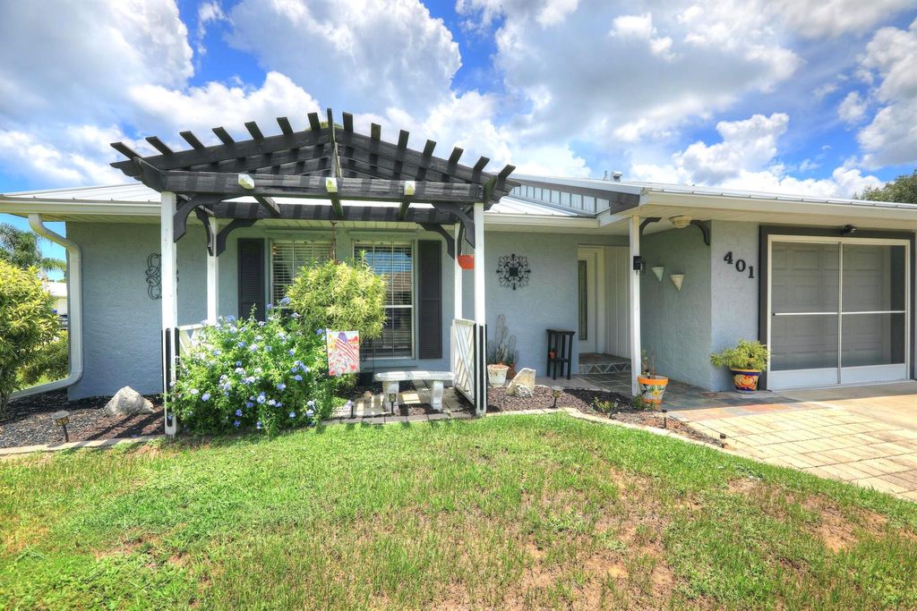 Photo of 401 Lloyd Street, Sebastian, FL 32958 (MLS # R11113774)