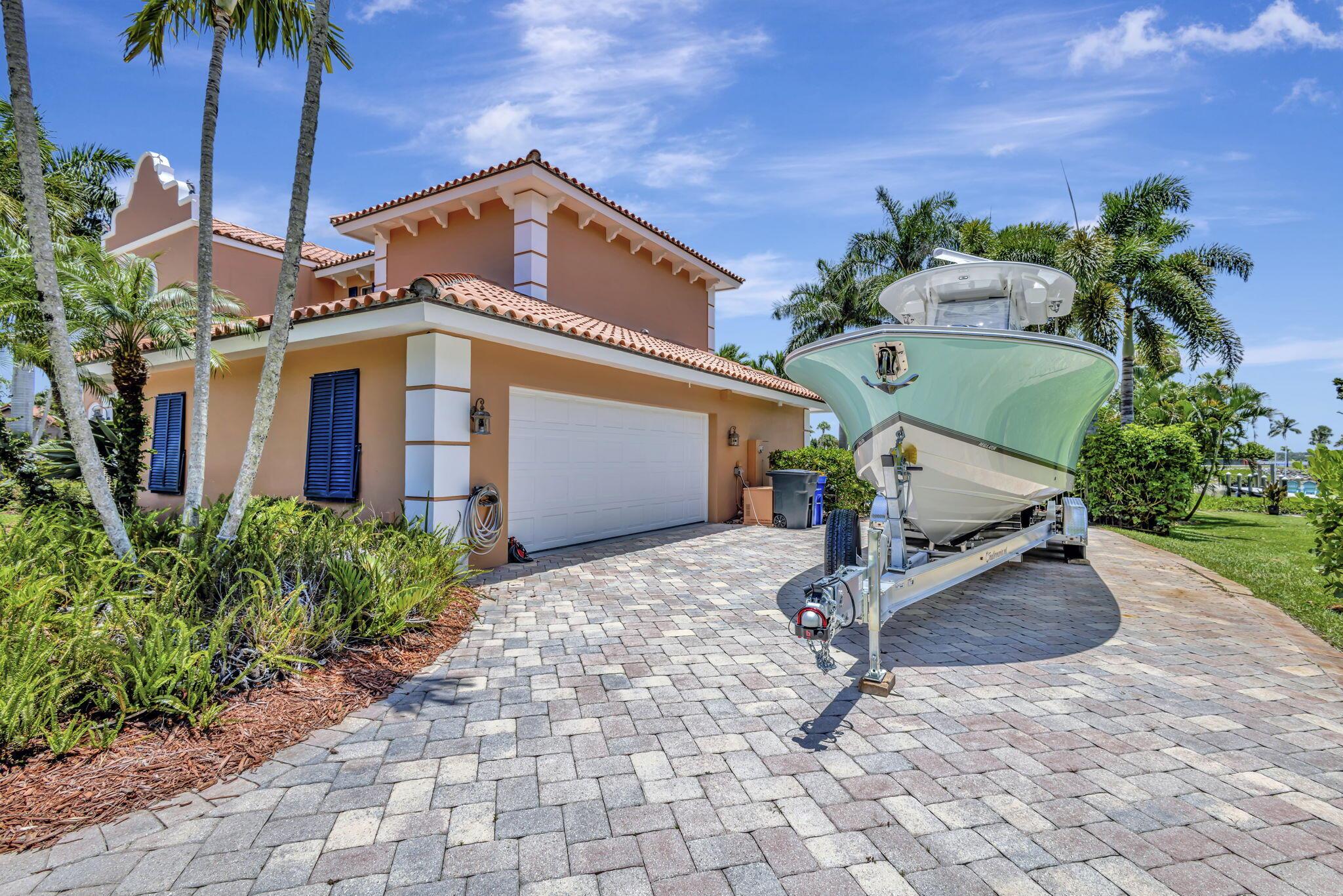 PLANTATIONS - Residential