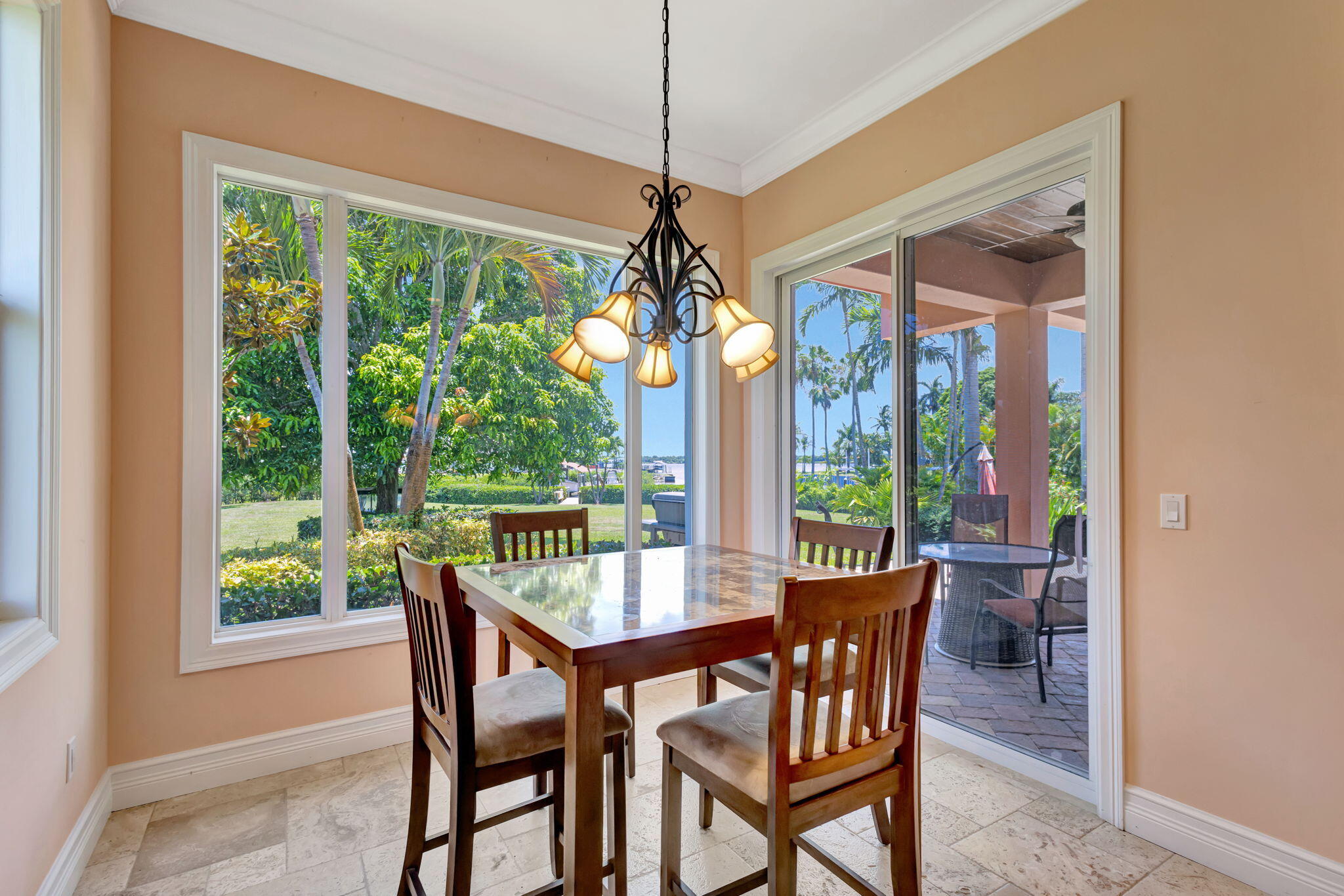 PLANTATIONS - Residential