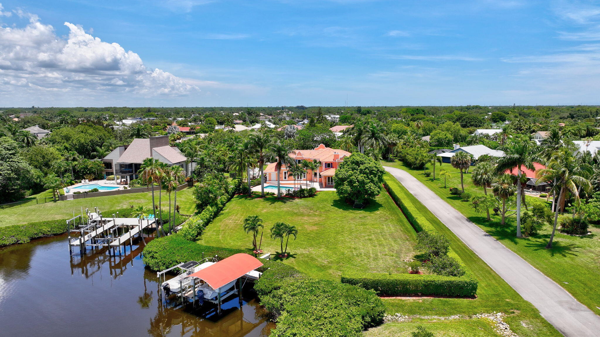 PLANTATIONS - Residential