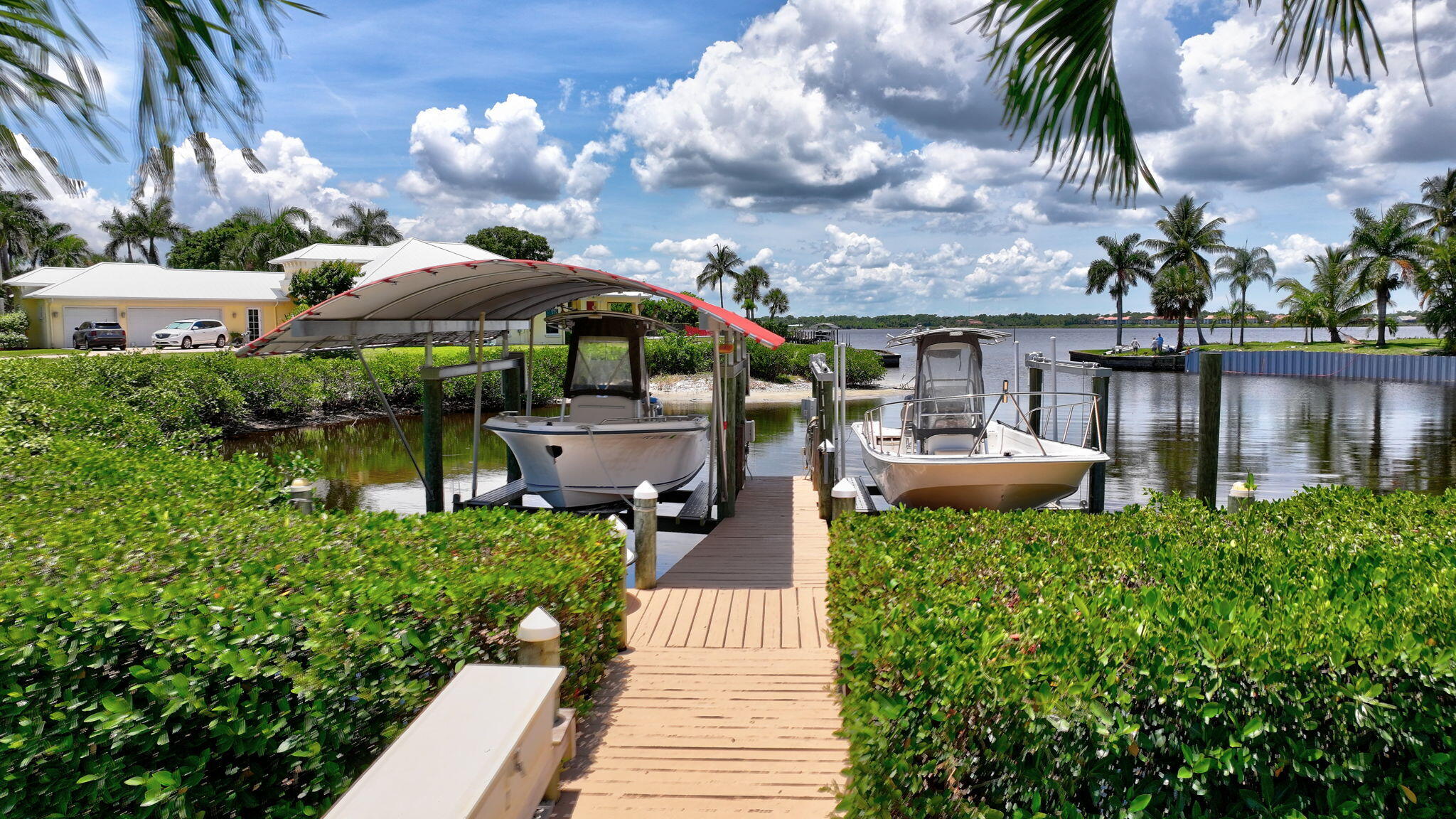 PLANTATIONS - Residential