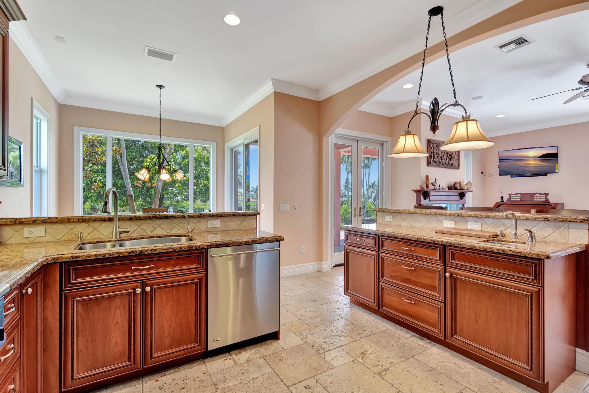 PLANTATIONS - Residential