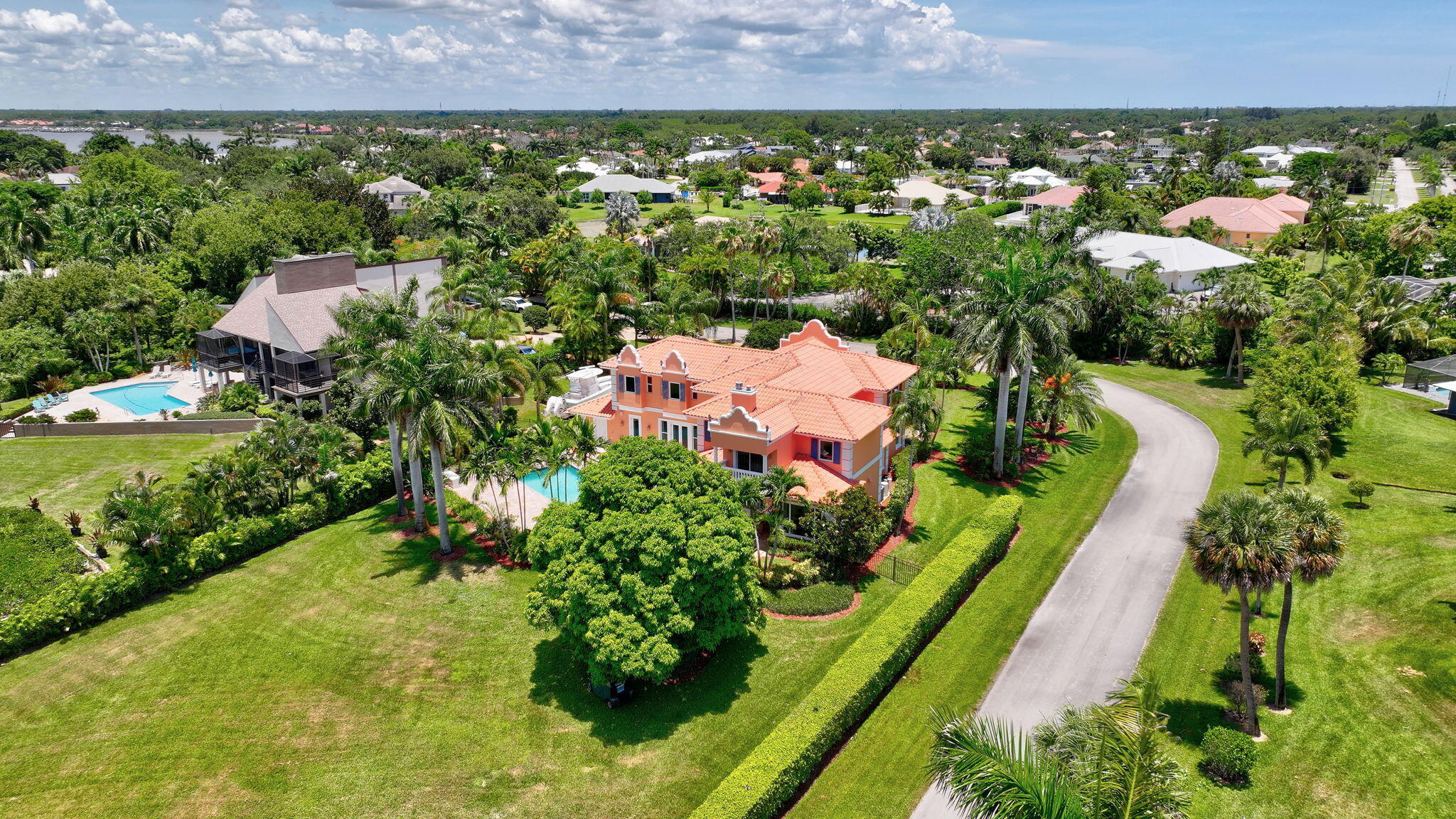 PLANTATIONS - Residential