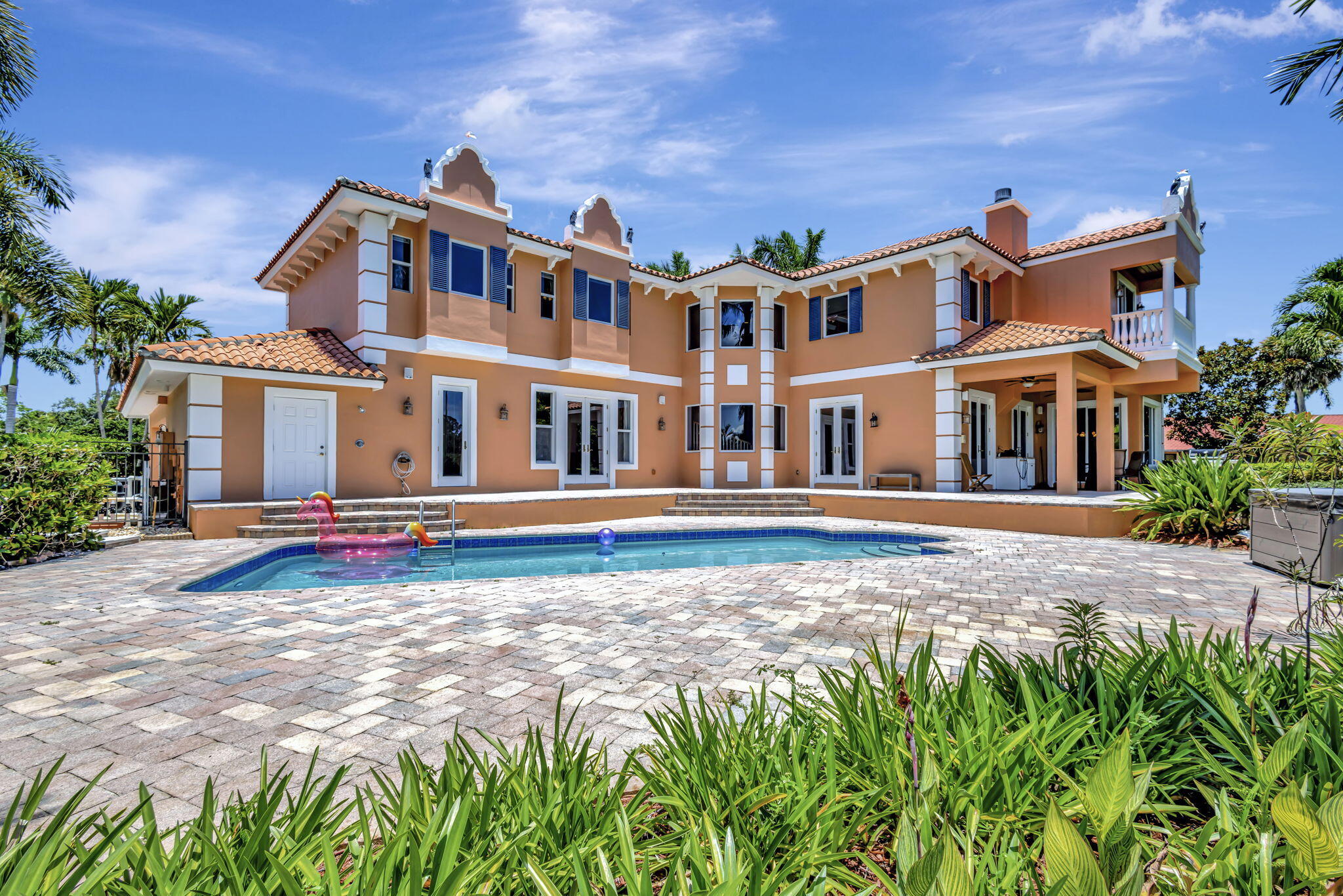 PLANTATIONS - Residential