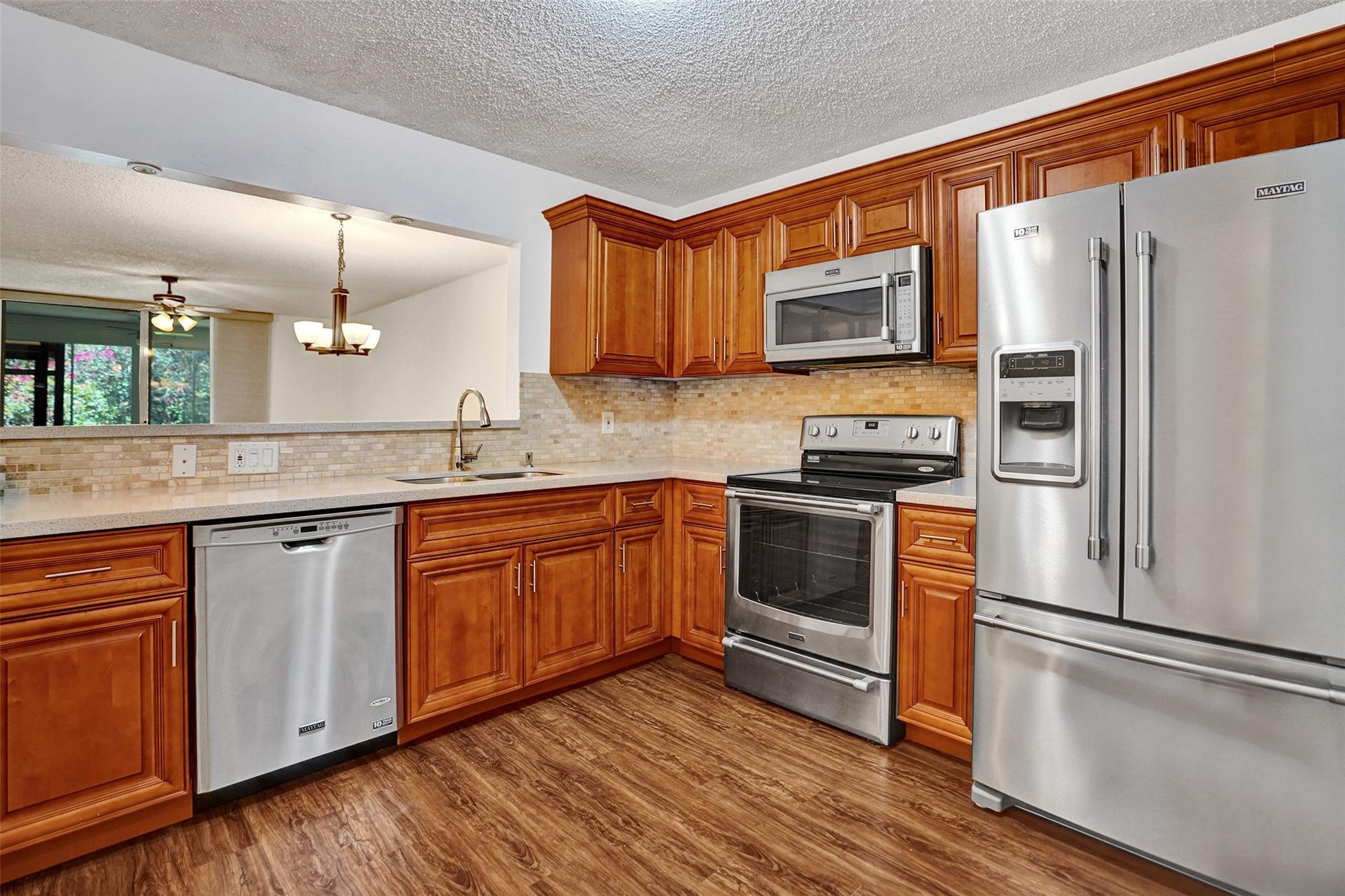 9215 Flynn Cir 6