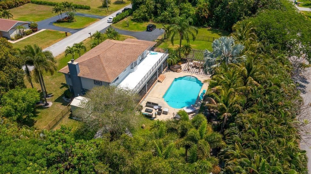 Photo of 11650 SW 1st Street, Plantation, FL 33325 (MLS # B26002274)