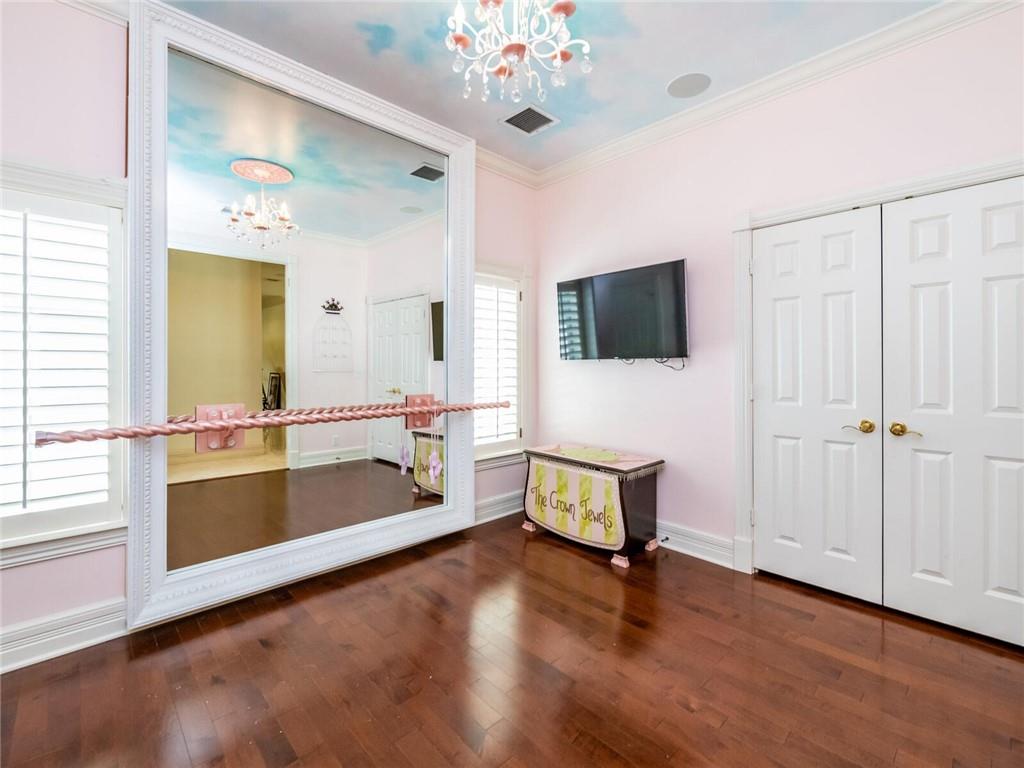 Riviera 6-17 B - Residential