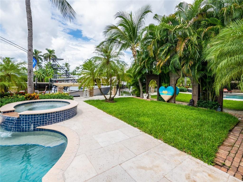 Riviera 6-17 B - Residential