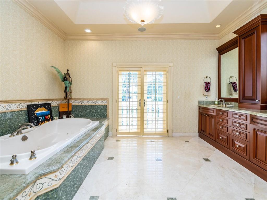 Riviera 6-17 B - Residential