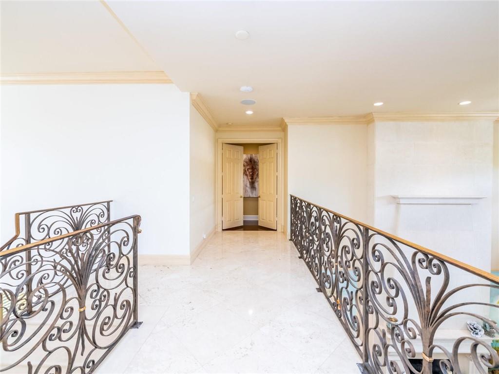 Riviera 6-17 B - Residential