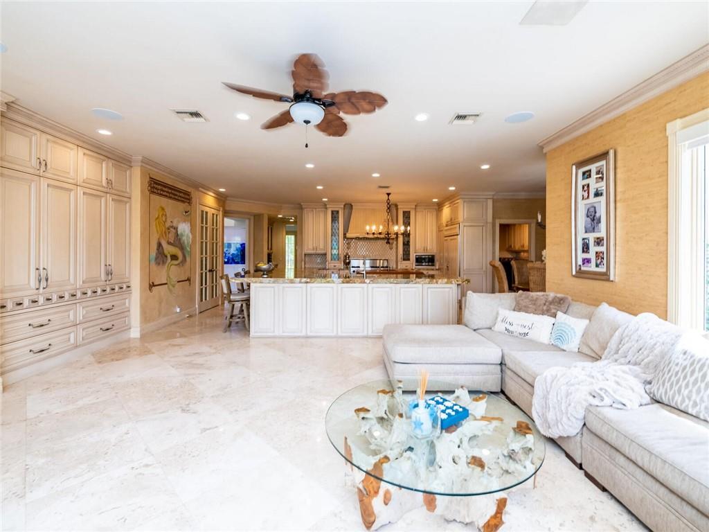 Riviera 6-17 B - Residential