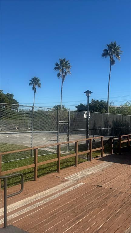 The Manors Of Inverrary XI - Residential Lease