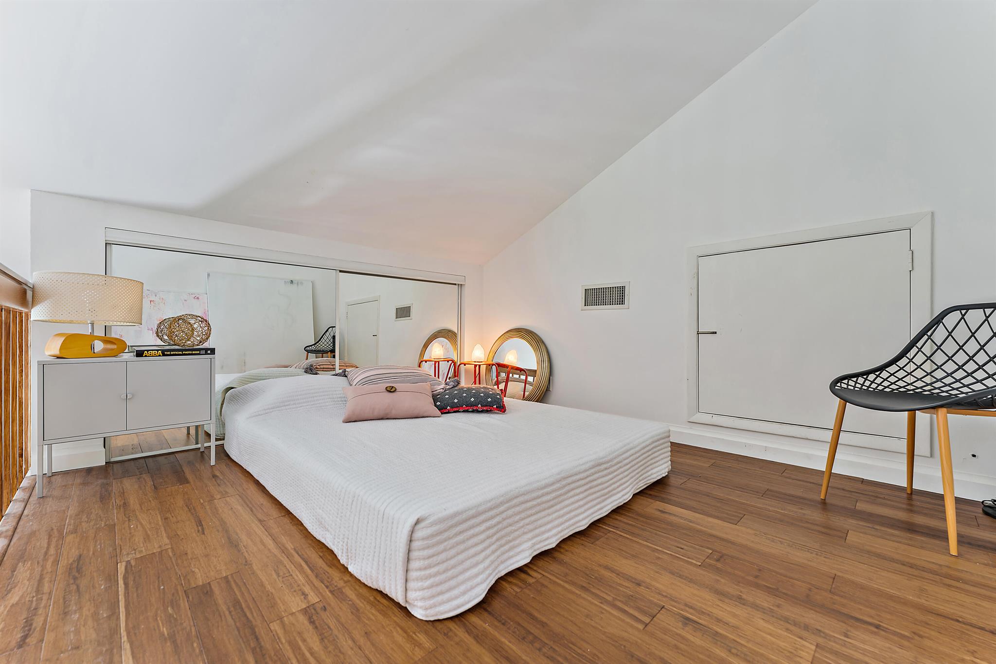 RIVER - Residential Lease