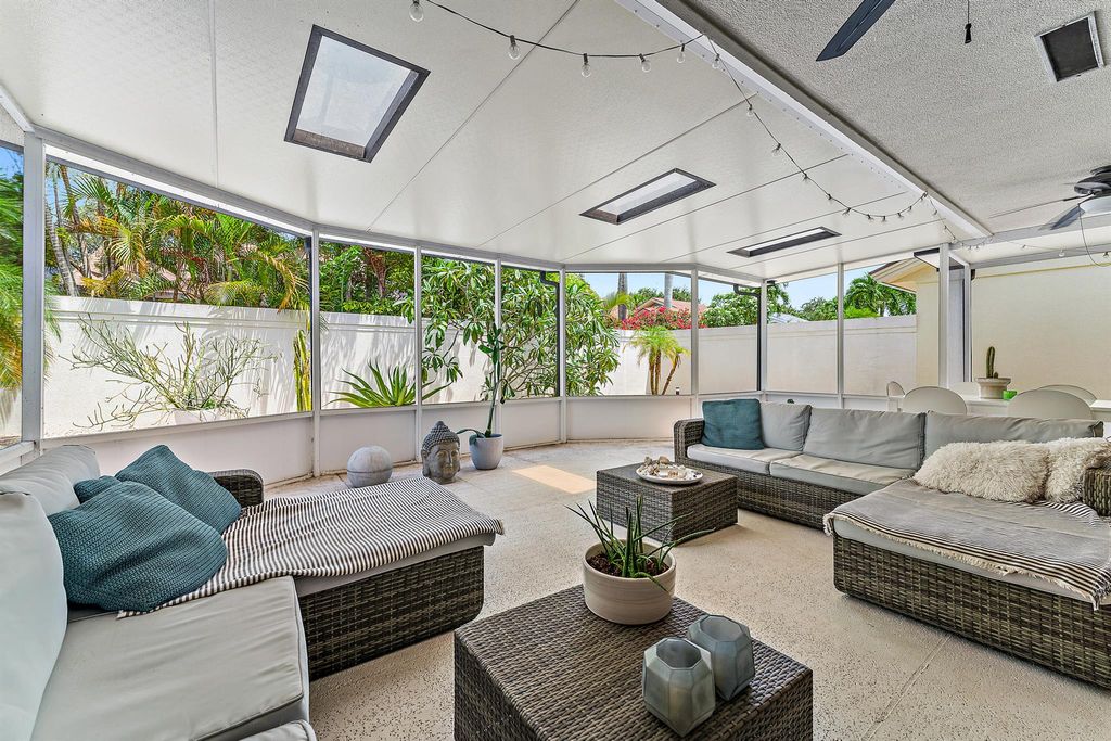 Photo of 125 Harbourside Circle, Jupiter, FL 33477 (MLS # R11147004)