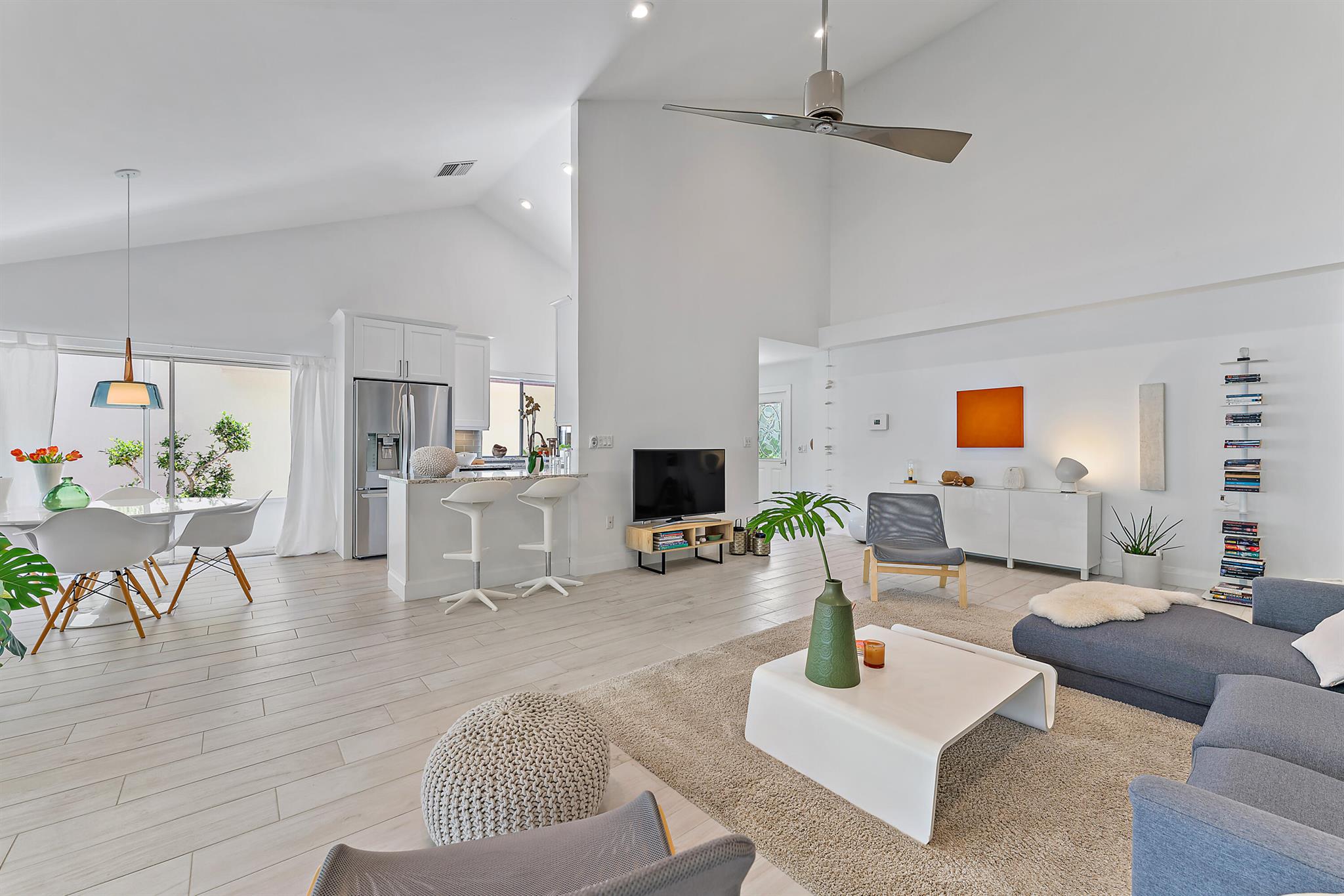 RIVER - Residential Lease