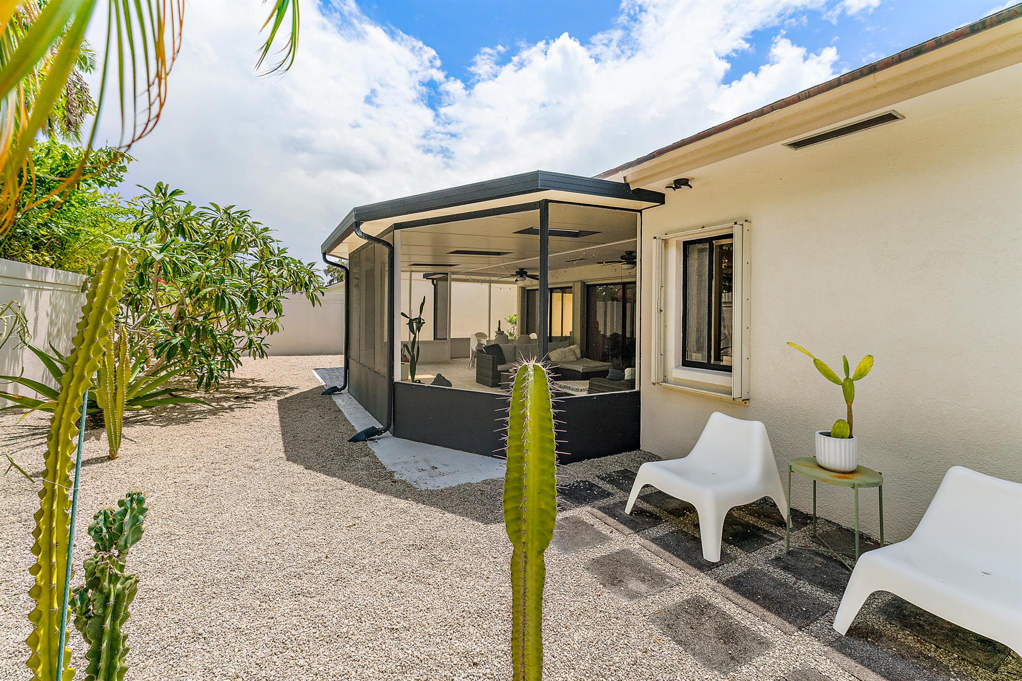 RIVER - Residential Lease