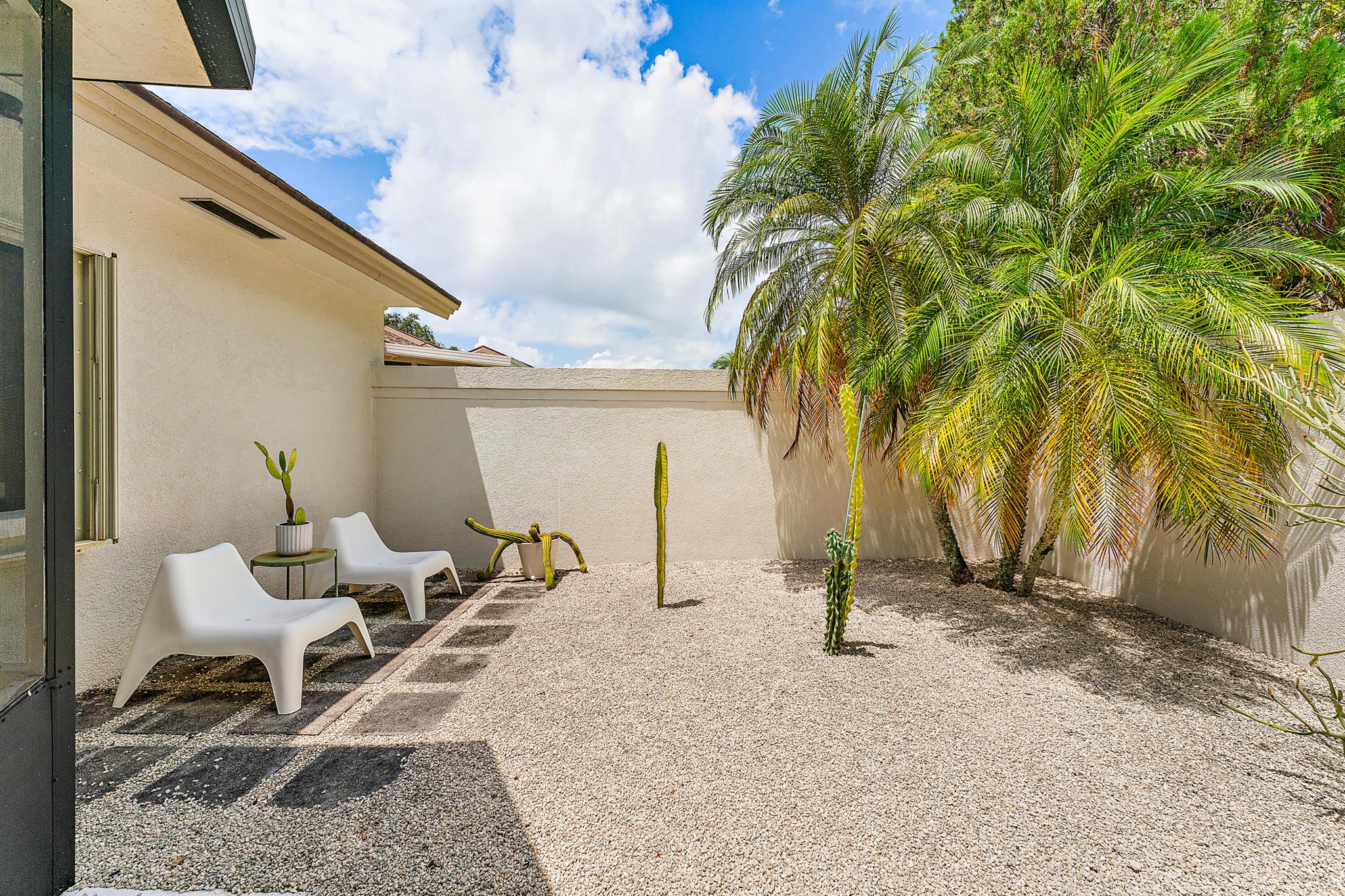 RIVER - Residential Lease