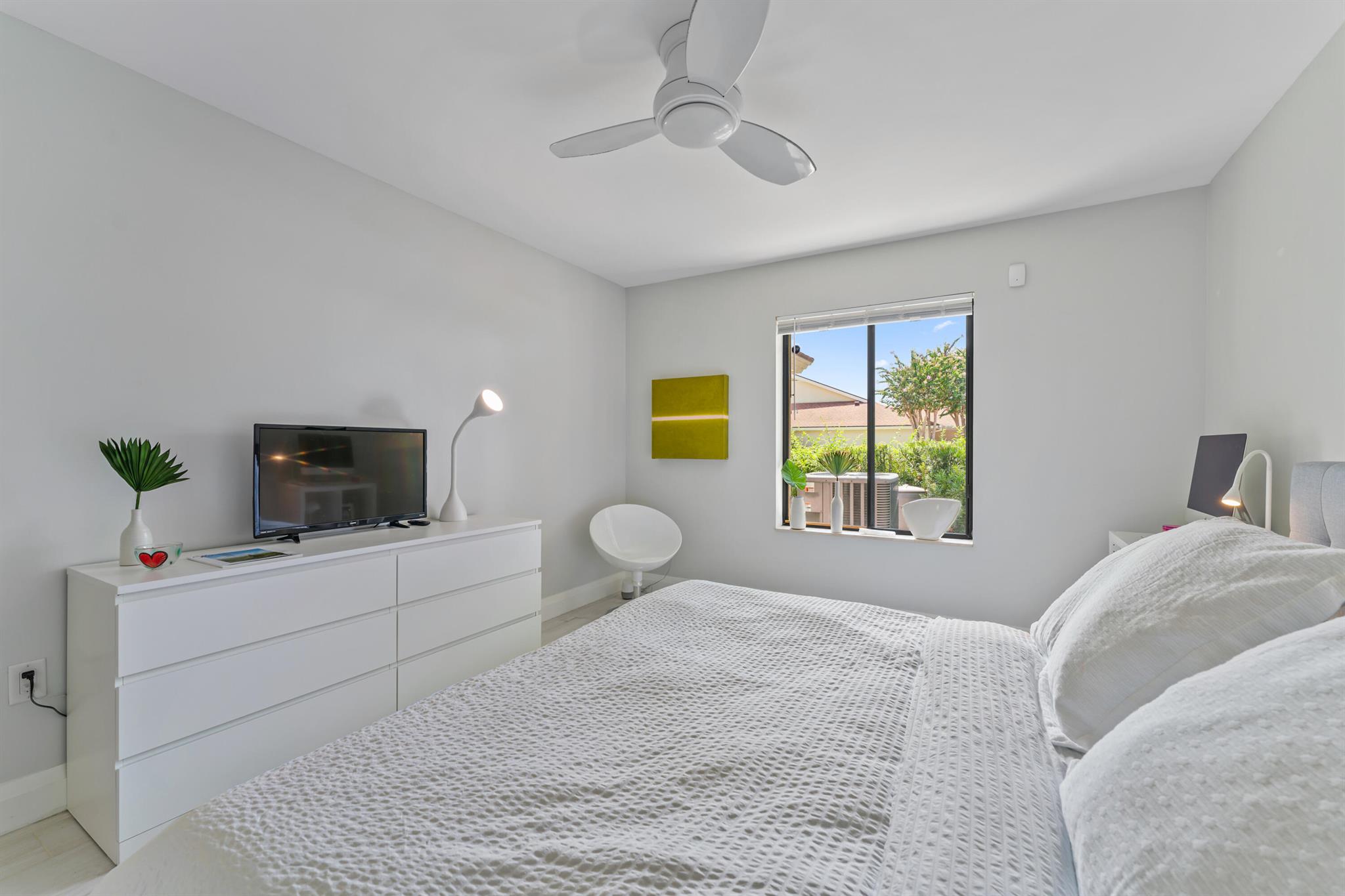 RIVER - Residential Lease