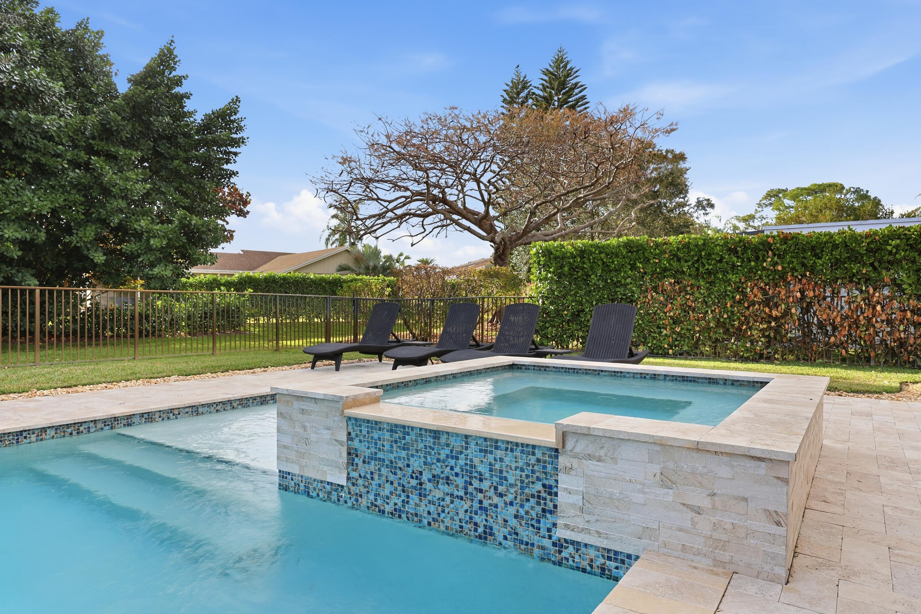 6750 Eastpointe Pines St Street