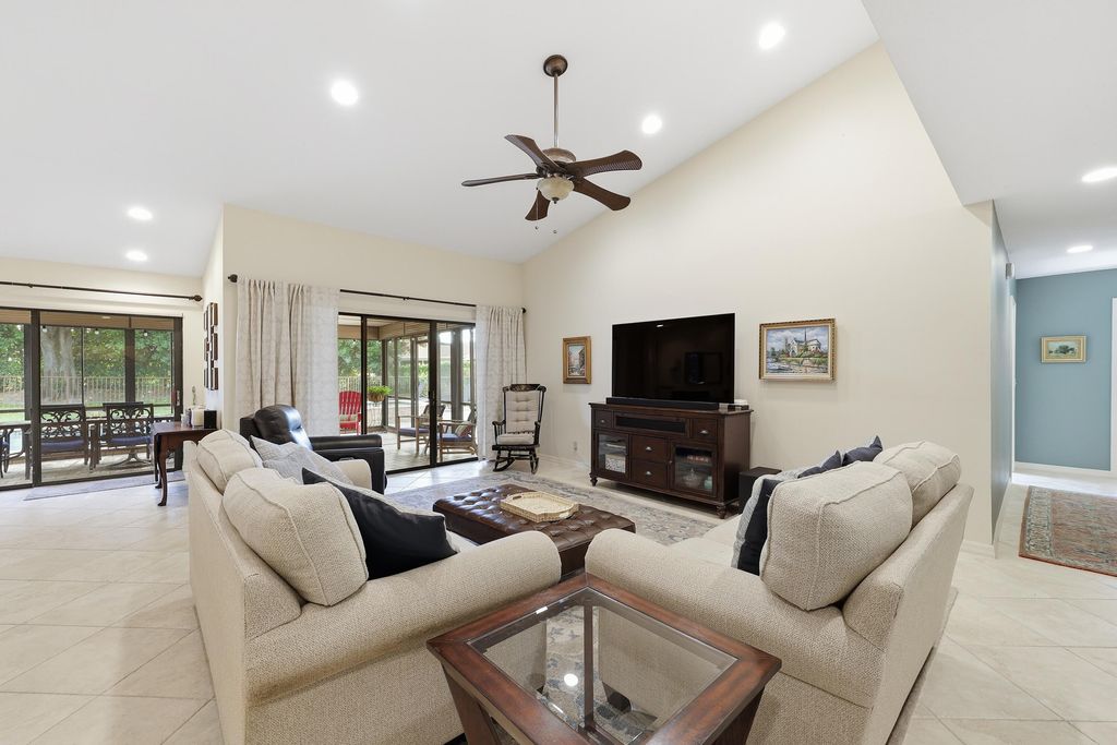 Photo of 6750 Eastpointe Pines St, Palm Beach Gardens, FL 33418 (MLS # R11165120)