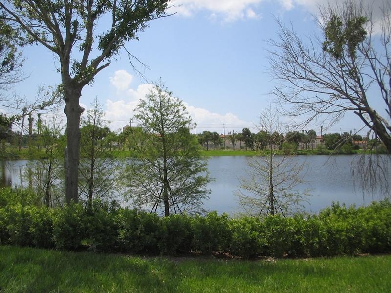 VIZCAYA LAKES CONDO - Residential Lease