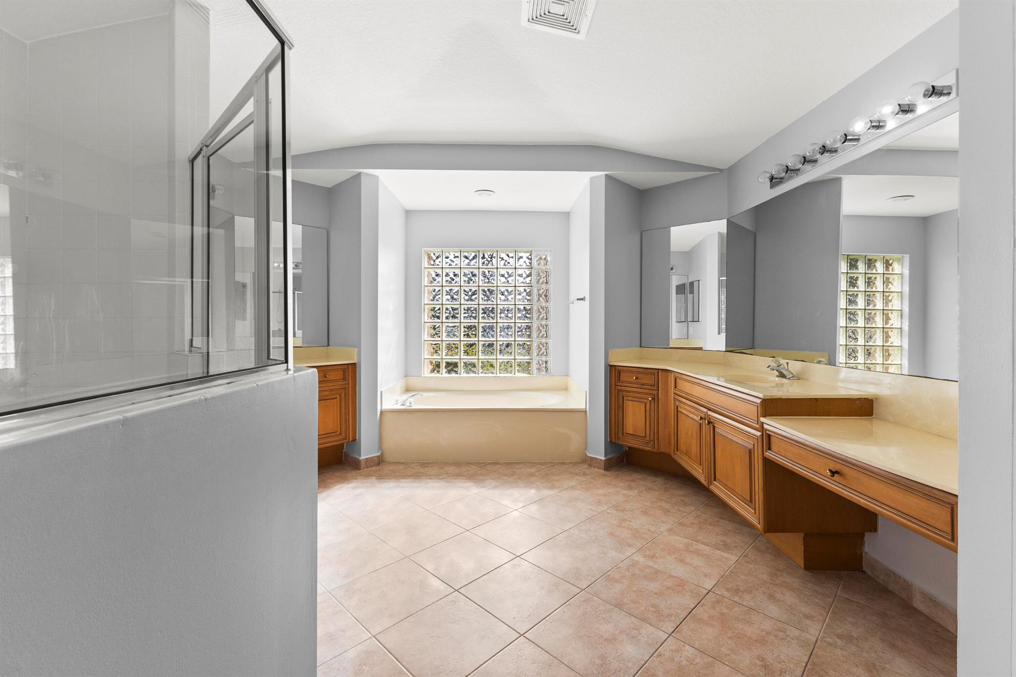 Encantada - Residential