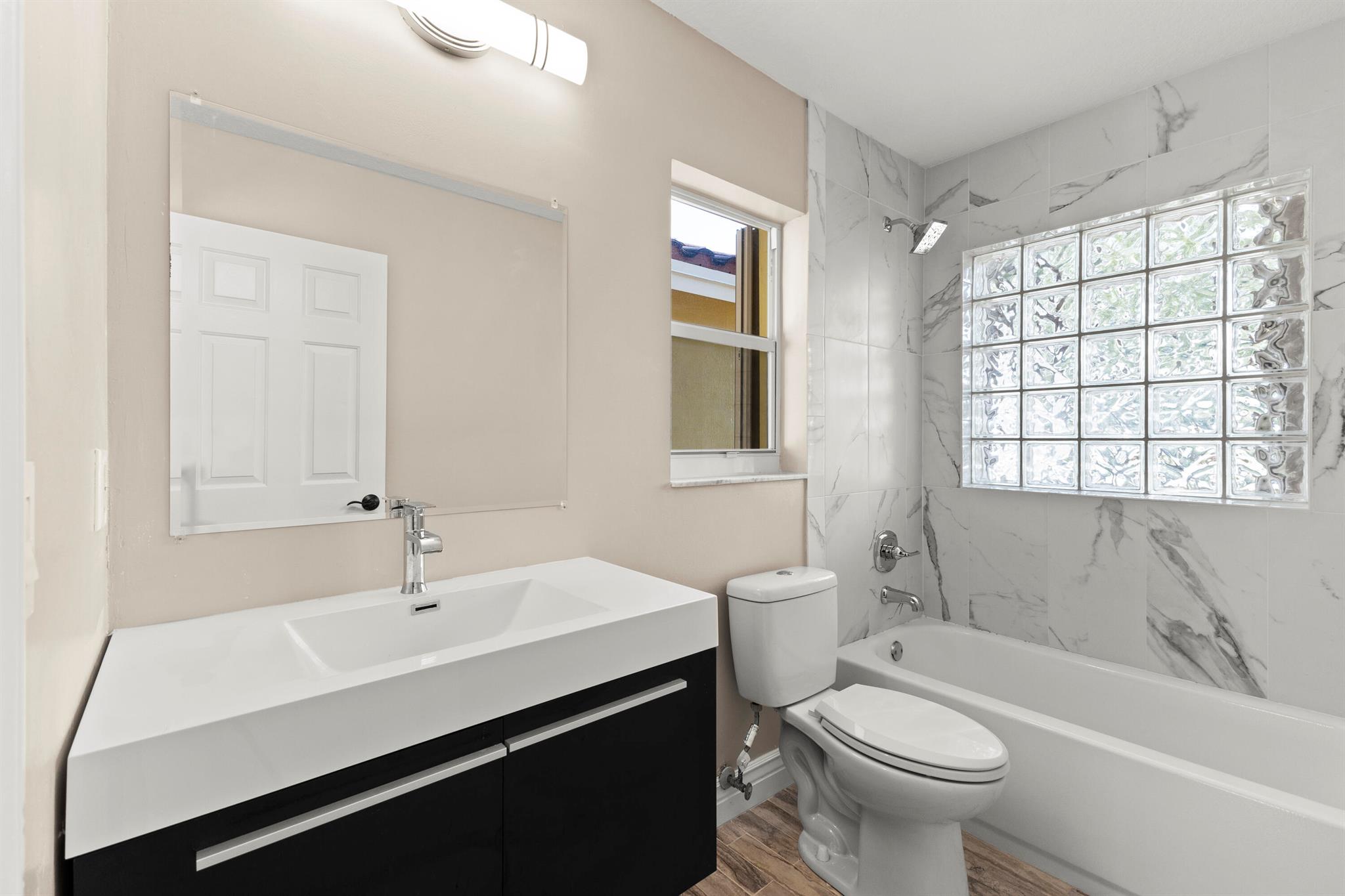 Encantada - Residential