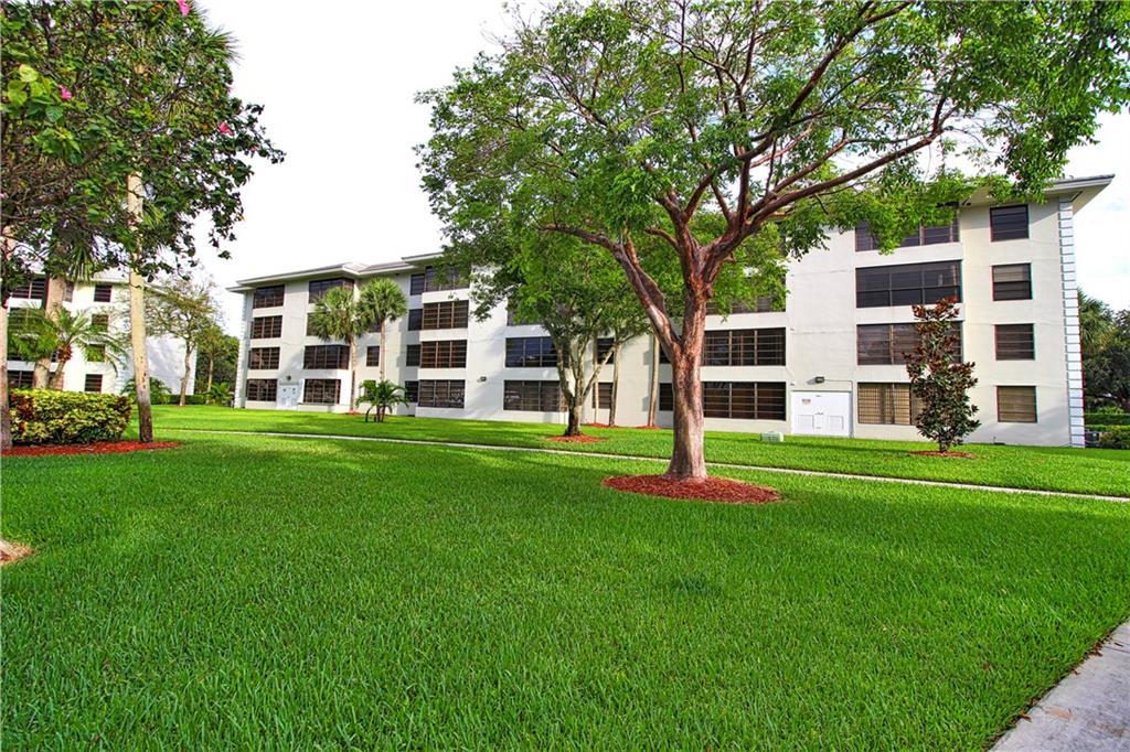 WHITEHALL OF PINE RIDGE - Residential