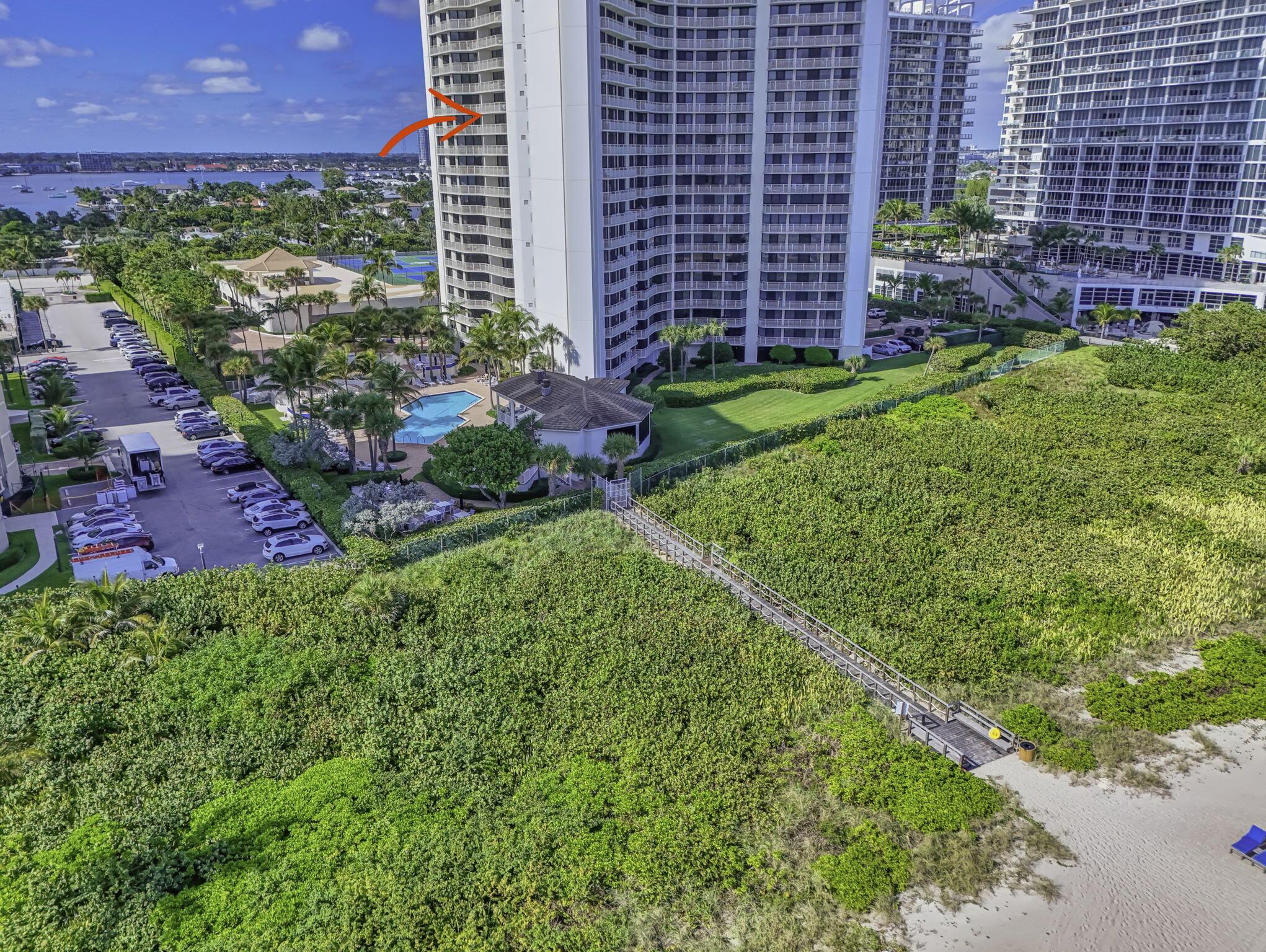 TIARA CONDO - Residential