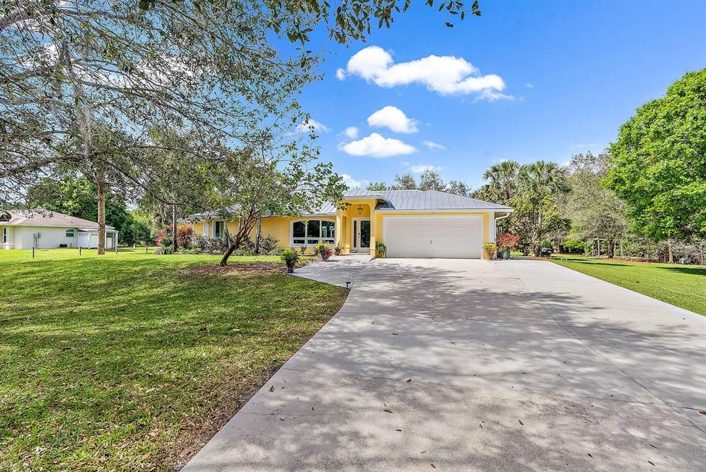 Photo of 15211 97th Drive N, Jupiter, FL 33478 (MLS # R10868577)