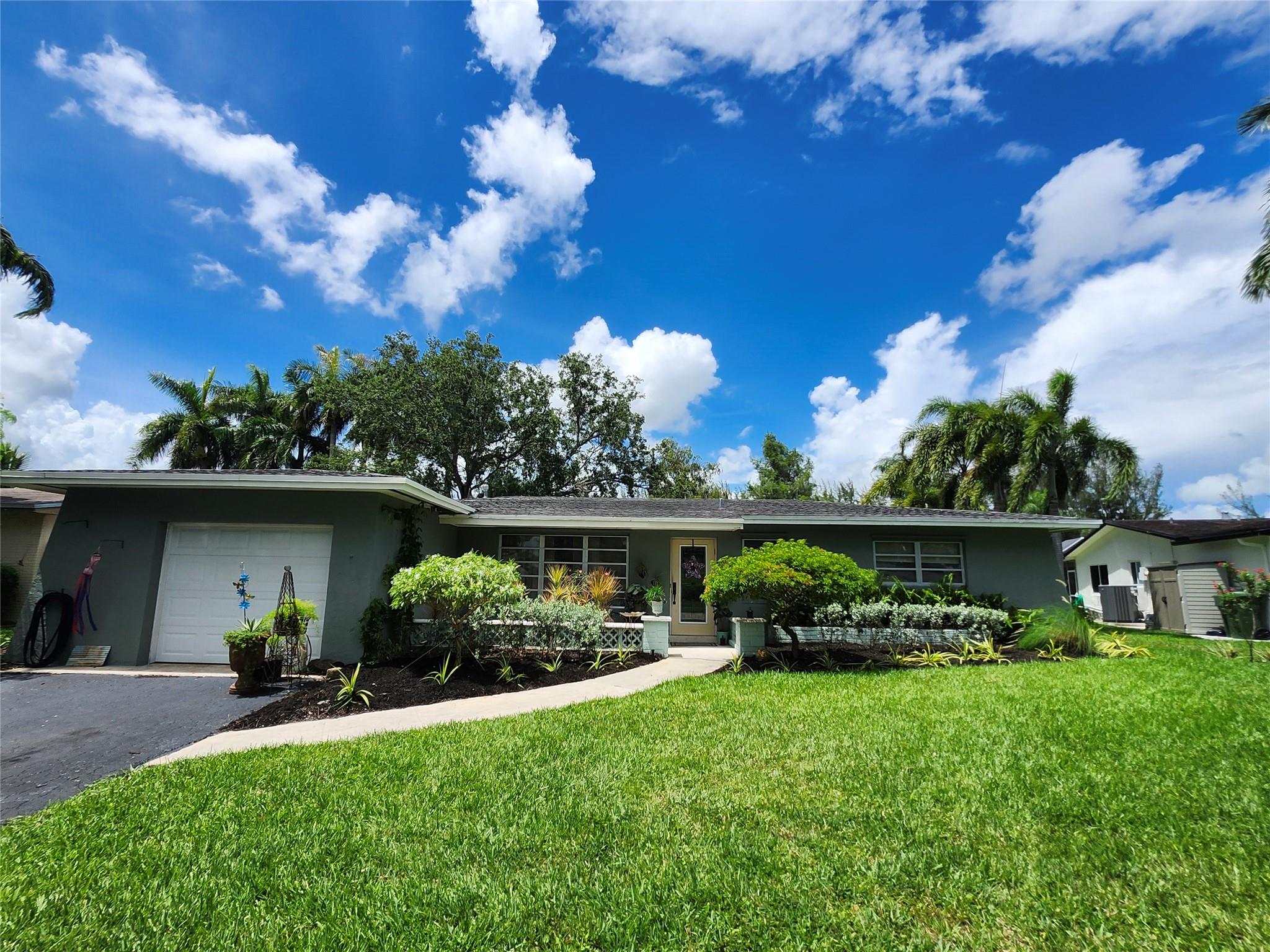 PEMBROKE LAKES--------3 BEDROOMS-------2 BATHS--------SCREENED IN POOL AND PATIO (30X27)-------ON PREMIUM LAKE LOT WITH DECK---------1 CAR GARAGE (20x15)------QUIET CUL DE SAC STREET---------NO HOA!!!!!---------EAT IN KITCHEN WITH ALL APPLIANCES INCLUDING GAS RANGE AND HOT WATER HEATER-----------YOUR OPPORTUNITY TO TURN THIS PROPERTY INTO YOUR OWN SLICE OF PARADISE-----------LOCATED JUST MINUTES FROM ALL MAJOR ROADS----SCHOOLS----SHOPPING----PARKS---RESTAURANTS----MALLS--------AIRPORTS----------ENTERTAINMENT VENUES LIKE THE HARD ROCK CASINO---------HARD ROCK STADIUM --------------AND THE AMERANT BANK ARENA--------- AND THE BEACHES............----PROPERTY IS SHOWN BY APPOINTMENT