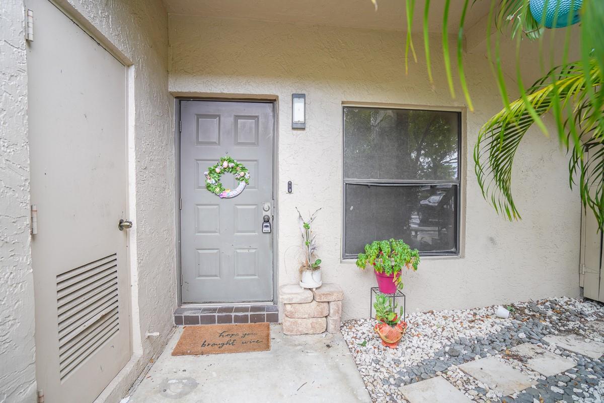 4105 NW 22nd St 243E