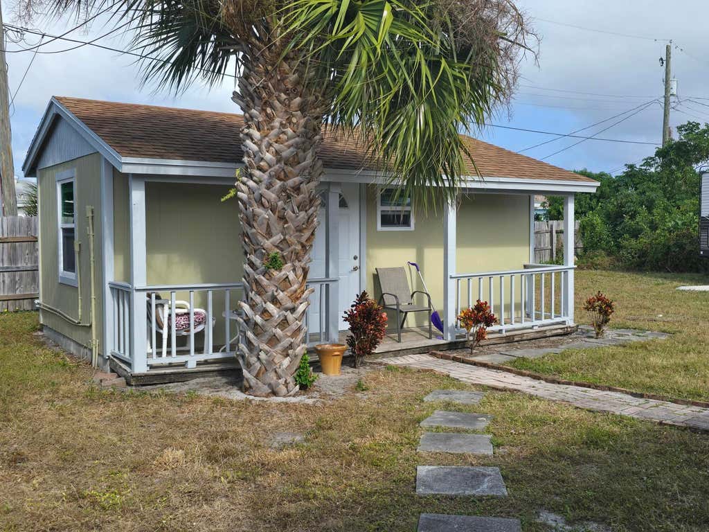 Photo of 513 Greynolds Circle #Cottage, Lantana, FL 33462 (MLS # R11110324)