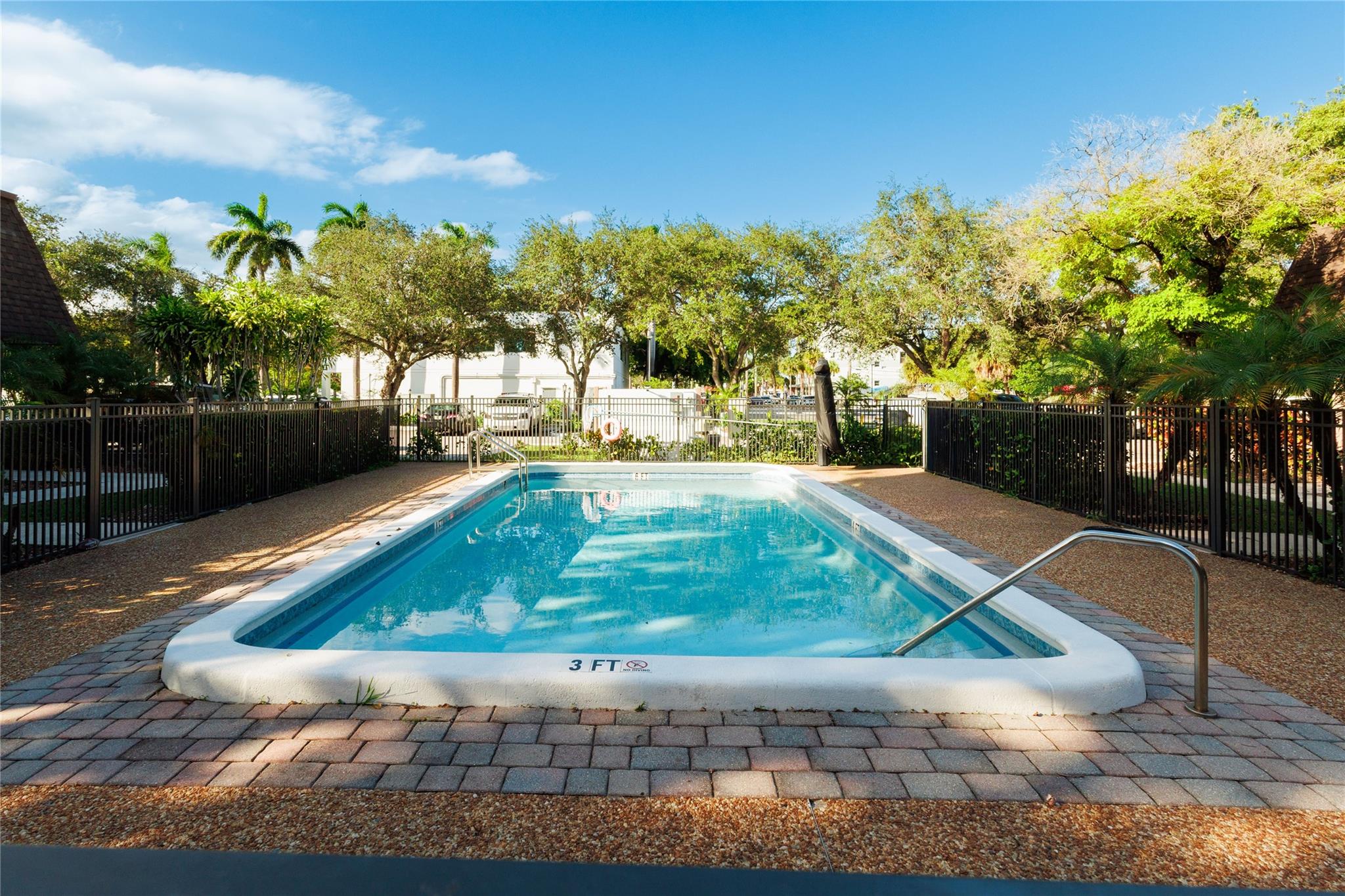 Van Buren Club - Residential