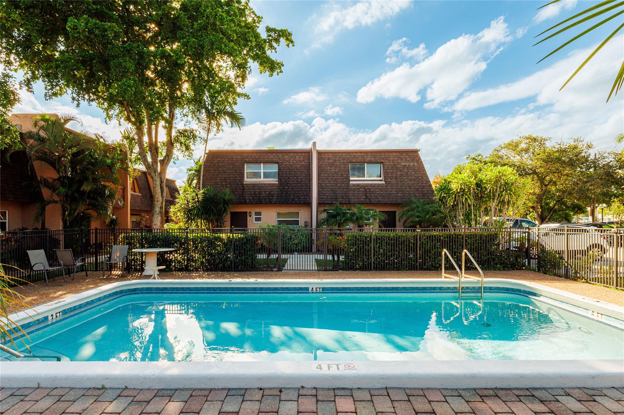 Van Buren Club - Residential