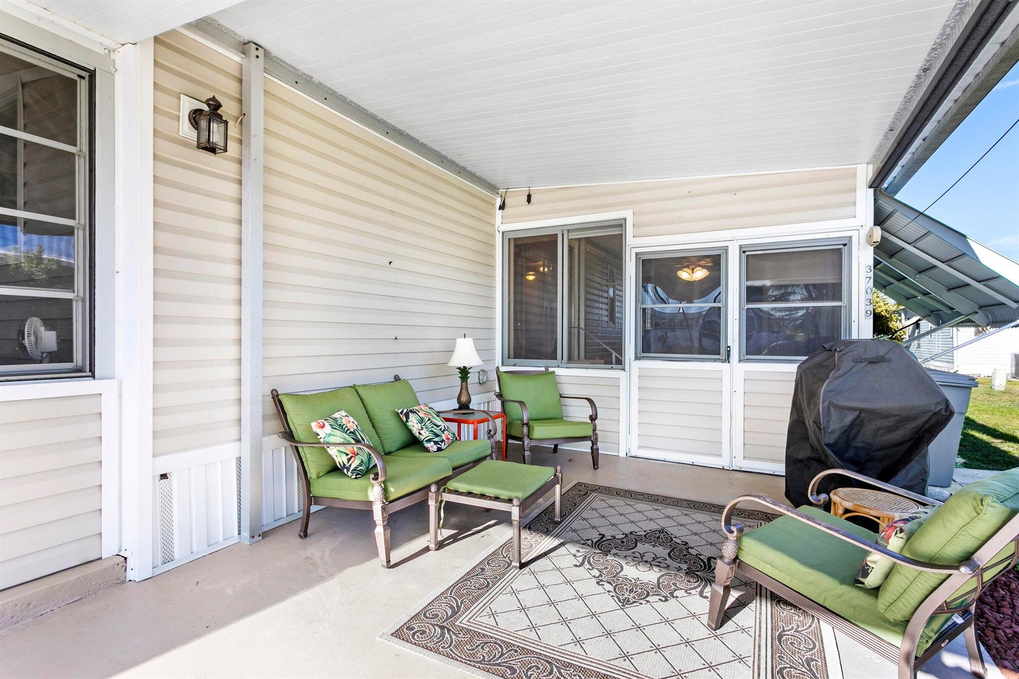 JAMAICA BAY MOBILE HOME C - Residential