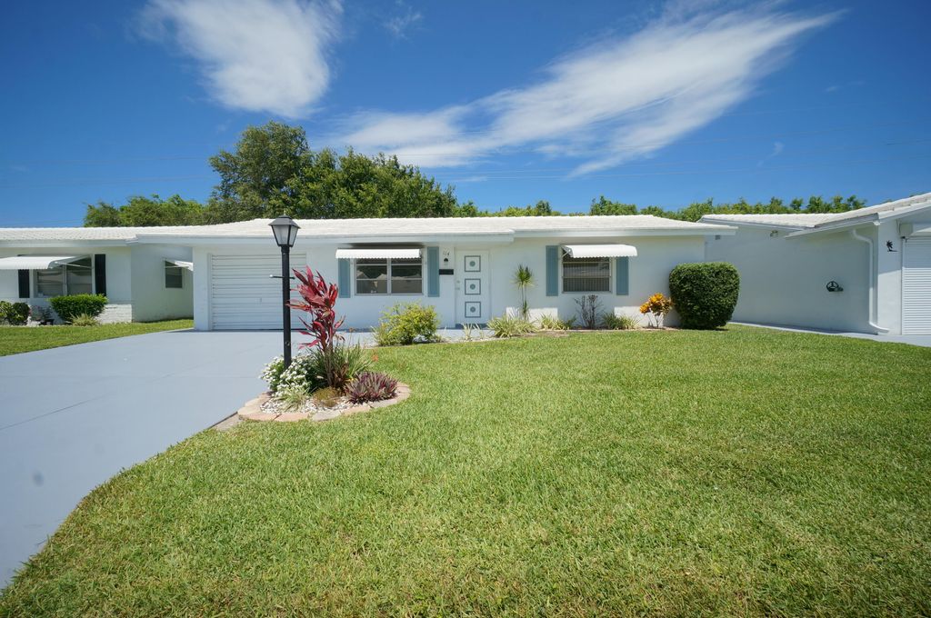 Photo of 114 SW 8th Place, Boynton Beach, FL 33426 (MLS # R11099496)