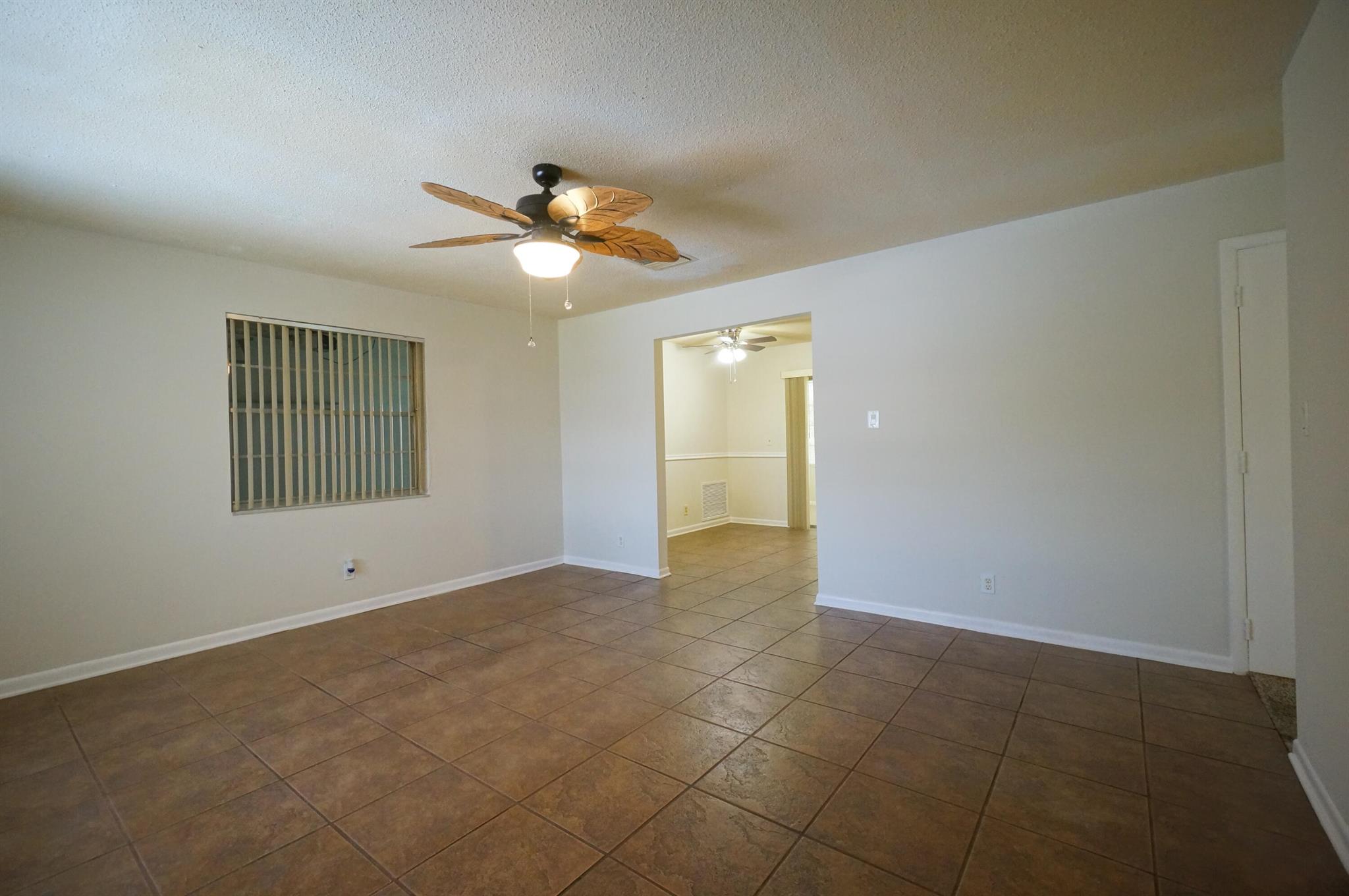 114 SW 8th Place