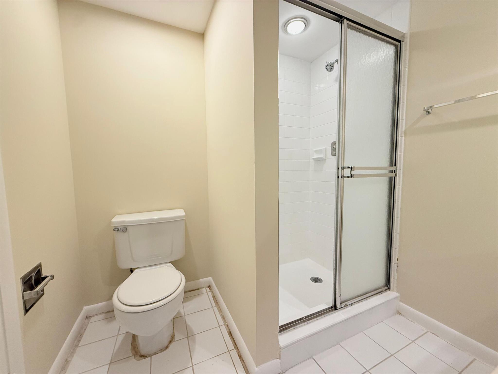 VILLAGE OF SANDALWOOD LAK - Residential Lease