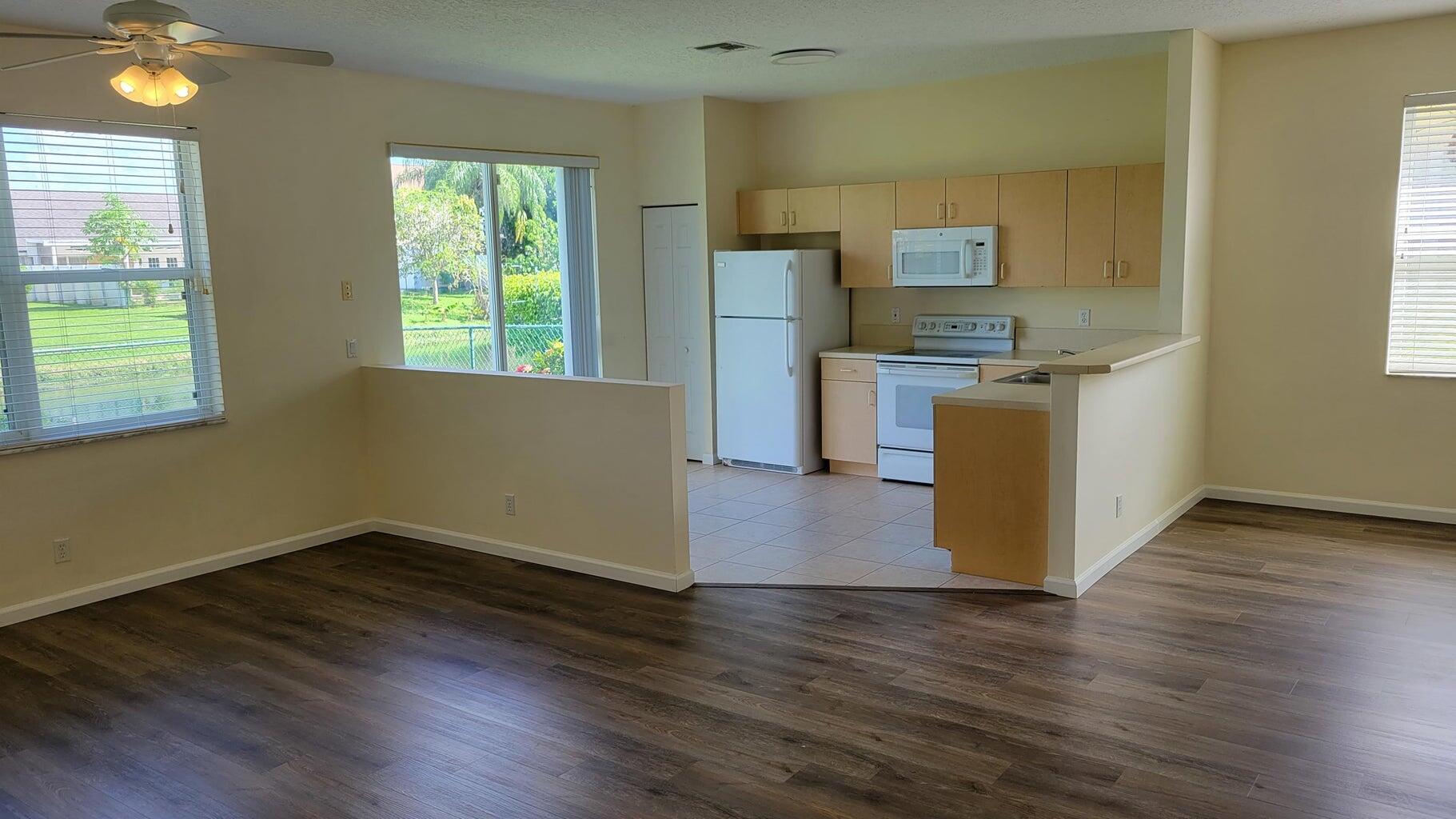 WELLINGTON TR 42B - Residential Lease