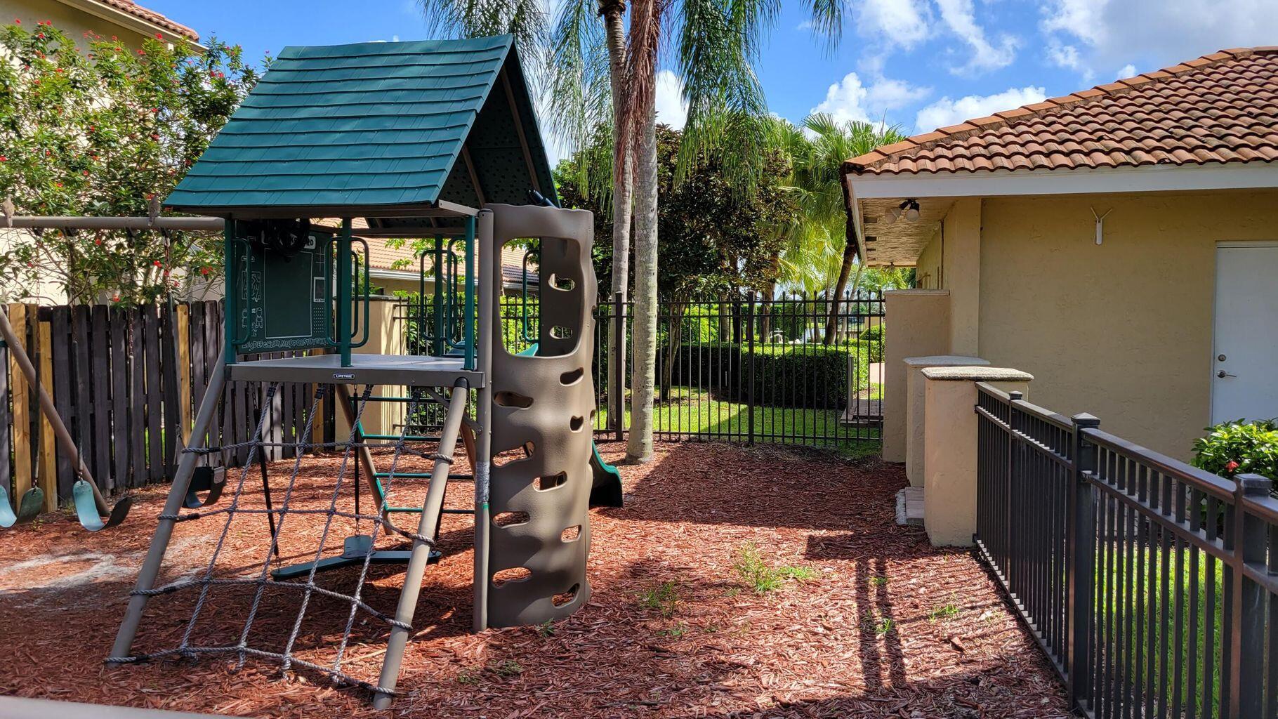 WELLINGTON TR 42B - Residential Lease