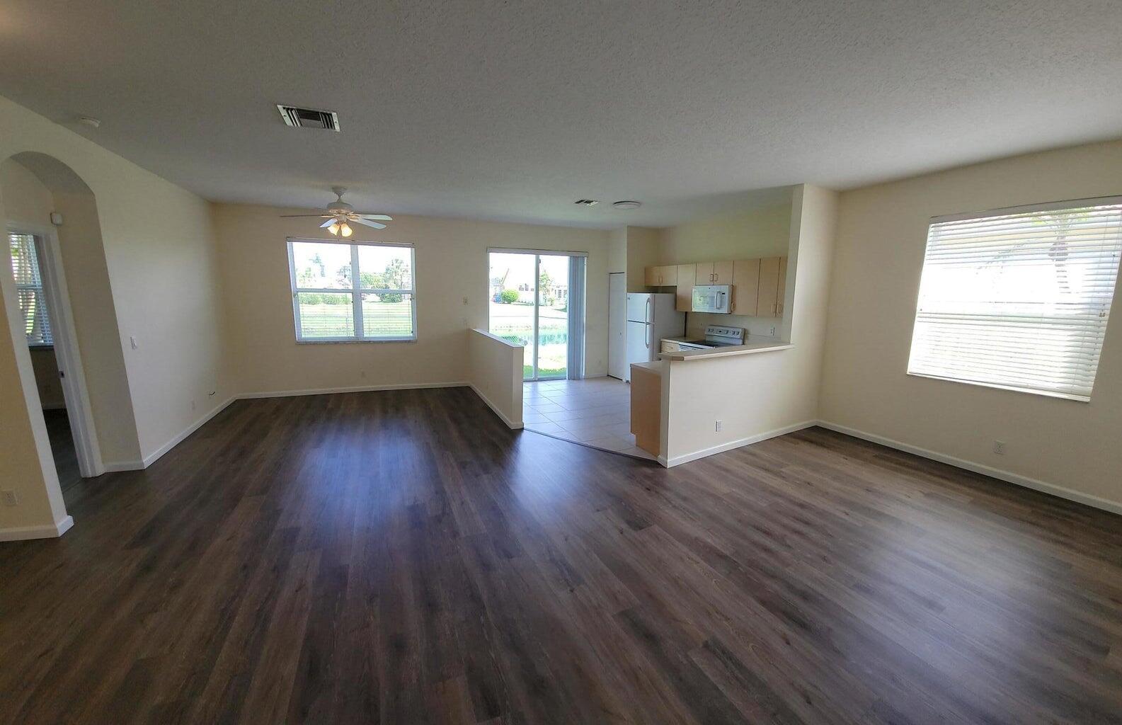 WELLINGTON TR 42B - Residential Lease