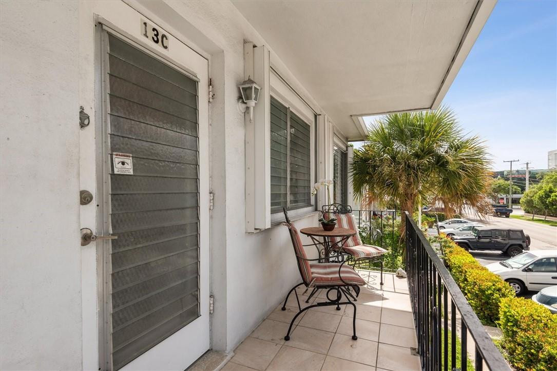 Cliff Lake Villas - Residential