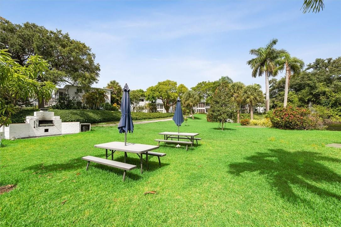 Cliff Lake Villas - Residential