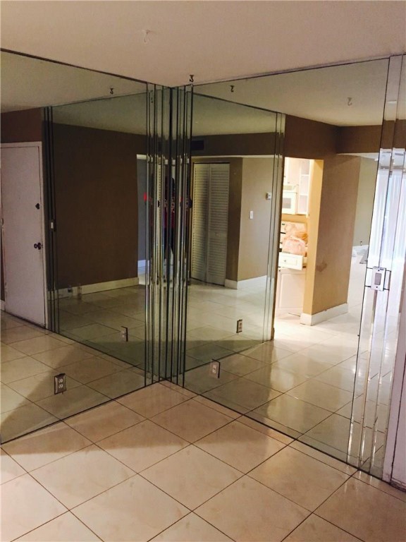 town square condo - Residential
