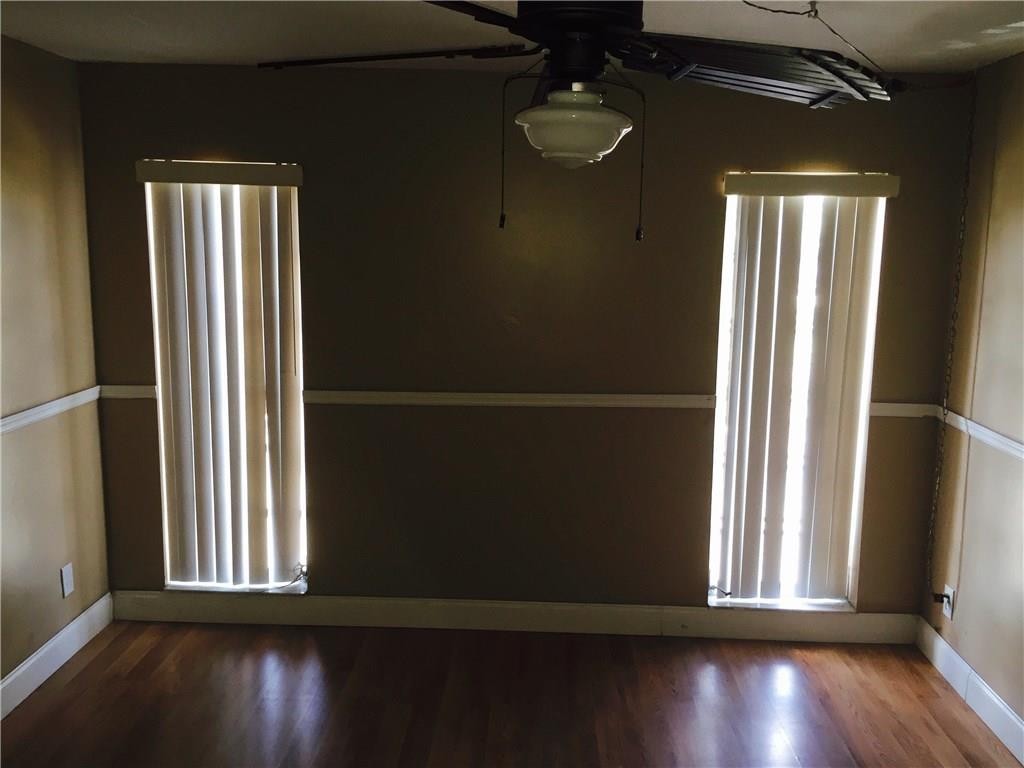 town square condo - Residential