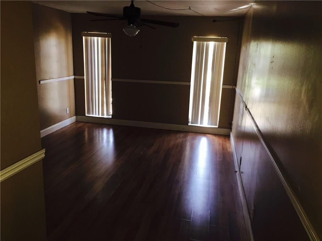 town square condo - Residential