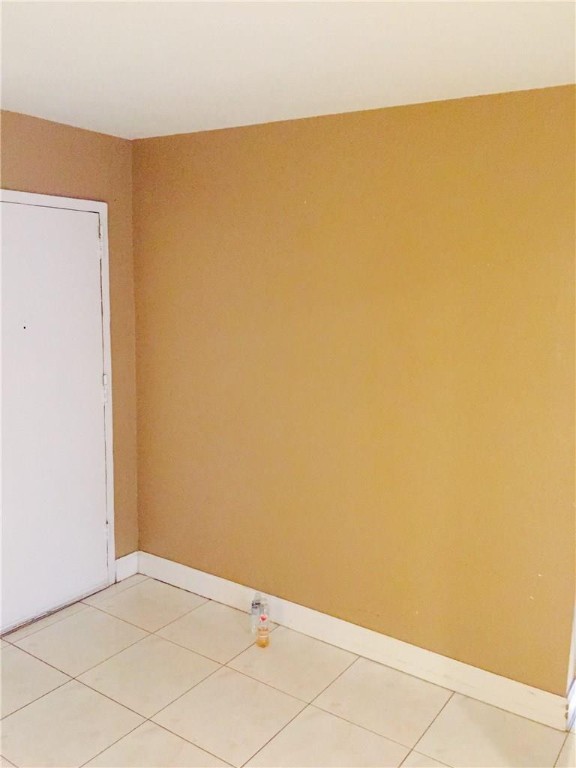 town square condo - Residential