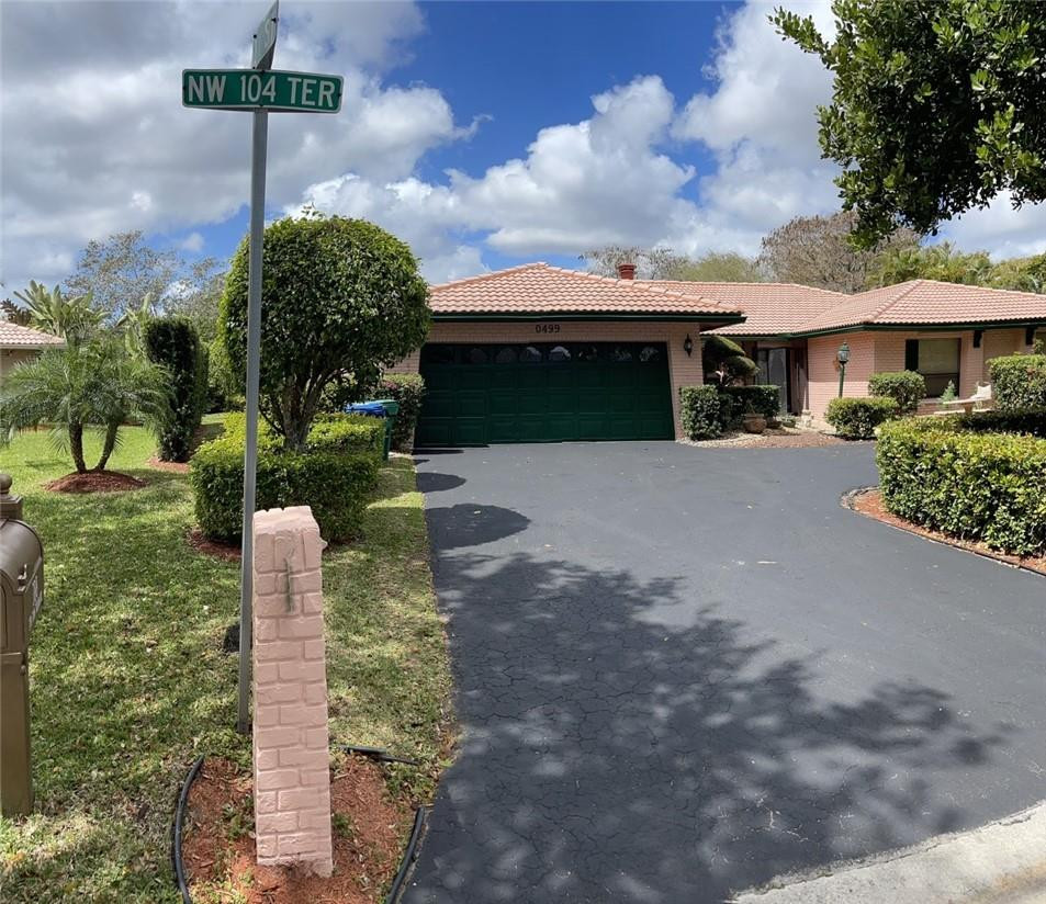 Oak Wood 80-39 B - Residential